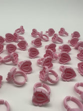 Carica e avvia il video nel visualizzatore di galleria, Pink Heart Fanning Volume Glue Rings - Pack of 100
